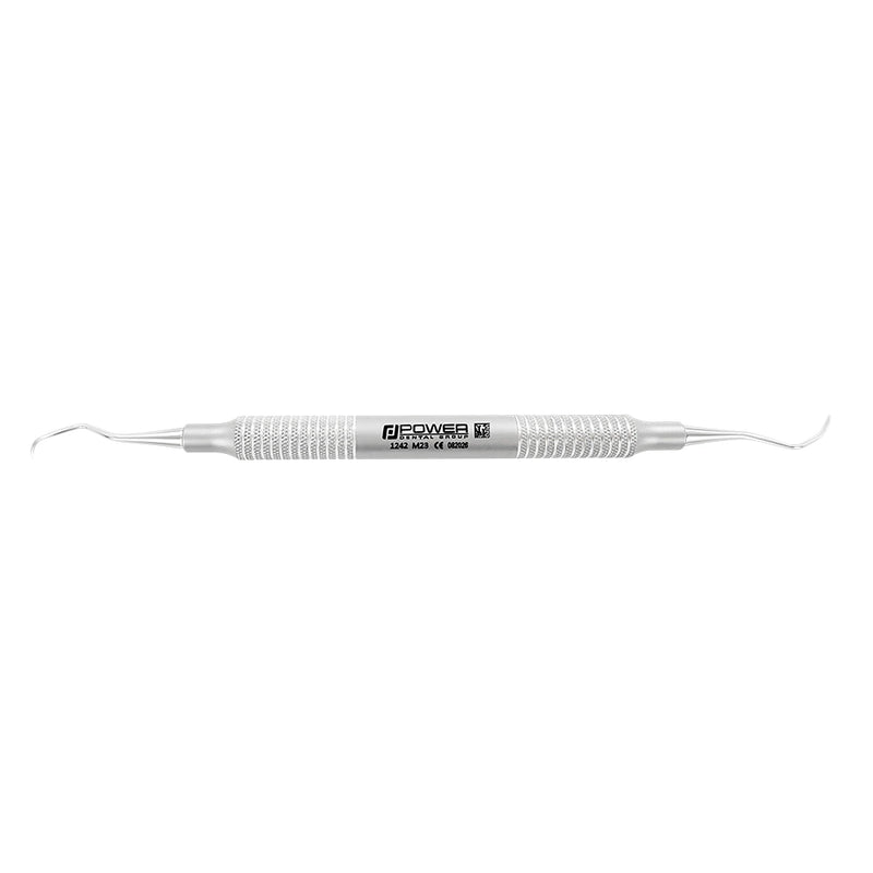 Nevi-4, un squameux postérieur en forme de faucille 