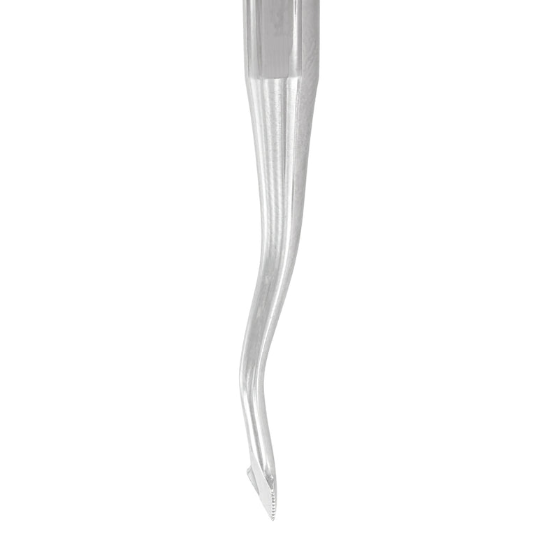 Close-up of serrated thin tip on Spade Lux-Tome – Outer Curved model