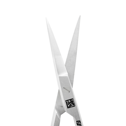 Close-up of straight Super Cut blades on Iris scissors for controlled delicate cutting