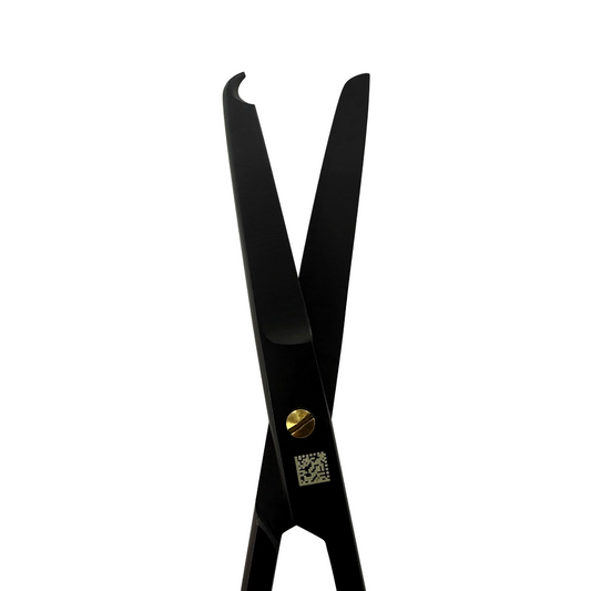 Tijeras de sutura con muescas de corte súper delgado – Rectas, 15.5 cm (6.1 pulgadas) – Titanio negro