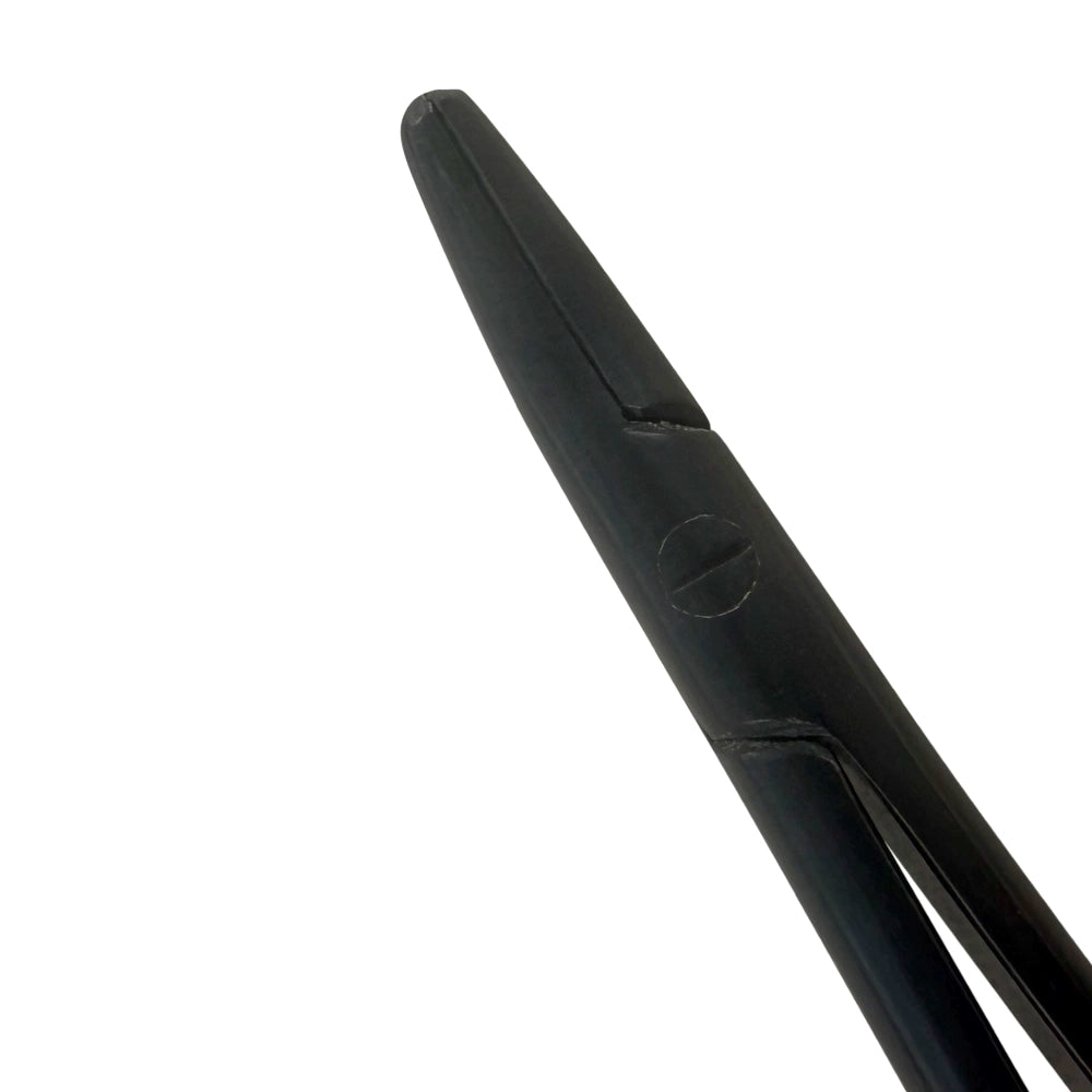 Macro view of curved tungsten carbide needle-gripping jaws on 18 cm Castroviejo needle holder 5516B