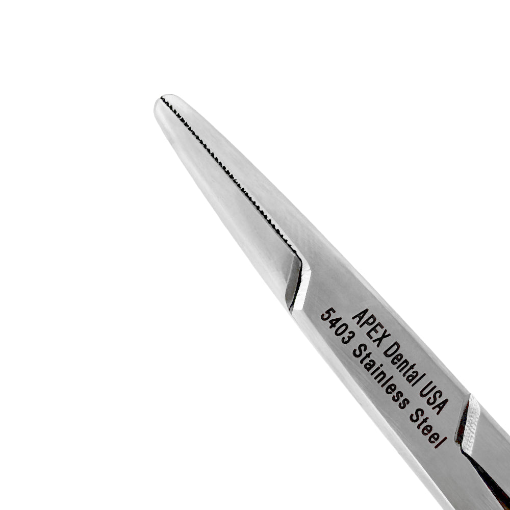 Macro detail of the serrated jaws on the straight Mayo-Hegar needle holder, SKU 5403W